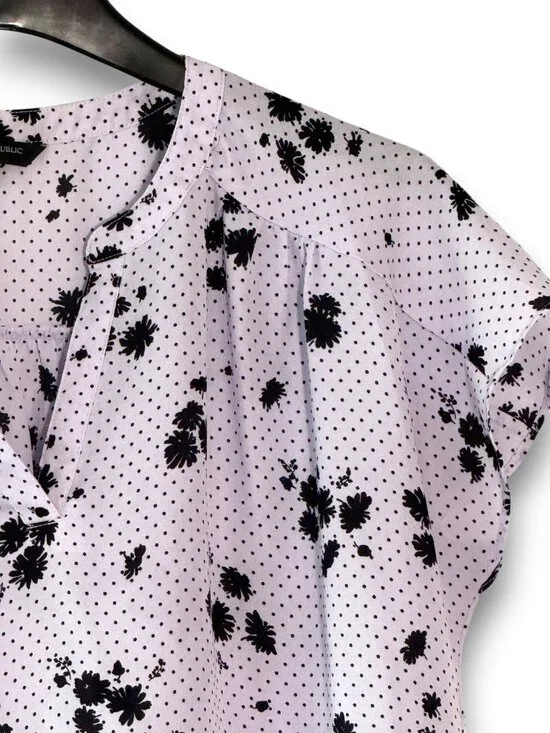 Banana Republic Floral Polka Dot Split Neck Blouse Size M - Picture 3 of 12